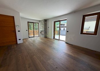 VENDITA MORGEX - SOGGIORNO CON ZONA PRANZO E CUCIN - Quadrilocale Morgex - foto 1