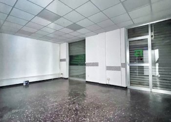 IMG_2002.jpeg - Locale Commerciale Corso Tardy e Benech 26 R, Savona - foto 4