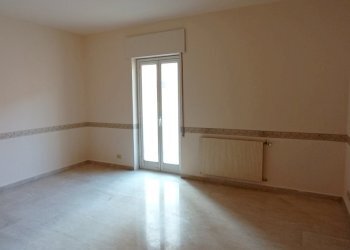 IMG_20260415_164632.jpg - Four-room apartment Ragusa - photo 3