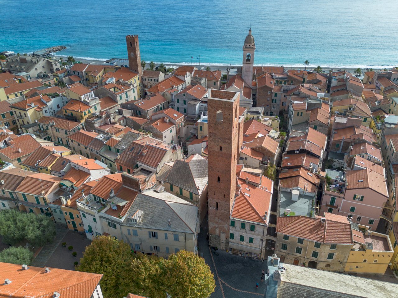 DJI_0546.jpg - Appartamento Via Cristoforo Colombo 51, Noli - foto 2