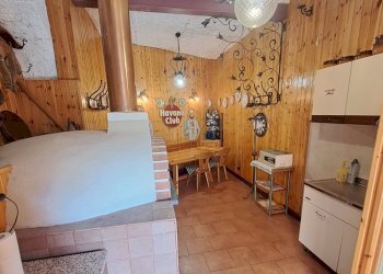 magazzino2.jpg - Magazzino Via S. Schiaffino 65r, Genova (zona Quarto) - foto 2