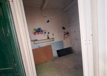 magazzinosette.jpg - Warehouse Via S. Schiaffino 65r, Genova (neighborhood Quarto) - photo 10