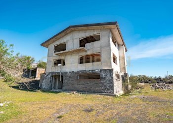 DSC07123.jpg - Stabile - Palazzo Via Antonio Pacinotti snc, Pedara - foto 17