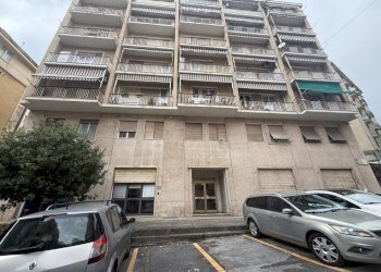 IMG_3546 2.jpg - Appartamento VIA GIORDANO 96, Genova (zona Sestri Ponente) - foto 22