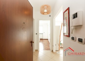 1.0 INGRESSO.jpg - Quadrilocale VIA CIBRARIO 37, Genova - foto 2