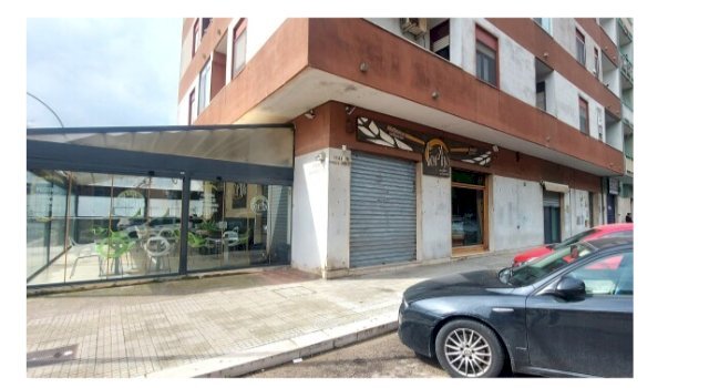 Locale Commerciale Viale Porta Pia 5, Brindisi - foto 1
