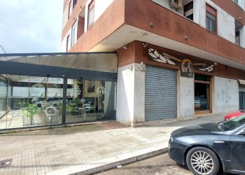 Locale Commerciale Viale Porta Pia 5, Brindisi - foto 1