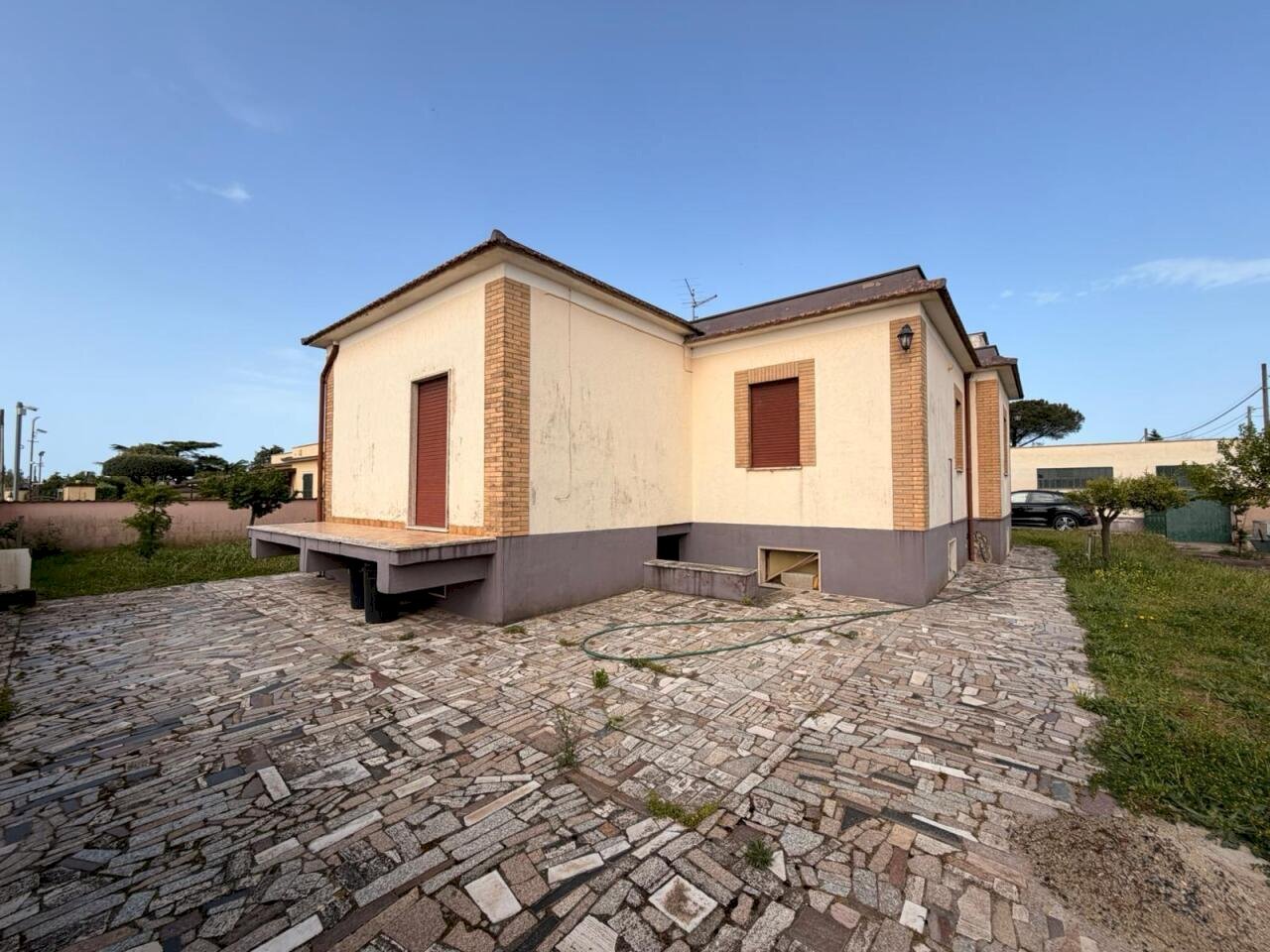 PHOTO-2026-04-16-12-34-17 2.jpg - Villa Via Affile 12, Nettuno - foto 2