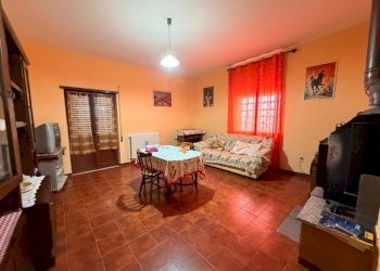 PHOTO-2026-04-16-12-34-16 14.jpg - Villa Via Affile 12, Nettuno - foto 6