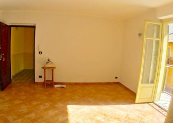 02.jpg - Four-room apartment Via Monte di Pietà 14, Cherasco - photo 3