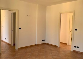 WhatsApp Image 2026-05-07 at 17.12.04 (1).jpg - Four-room apartment Via Monte di Pietà 14, Cherasco - photo 2