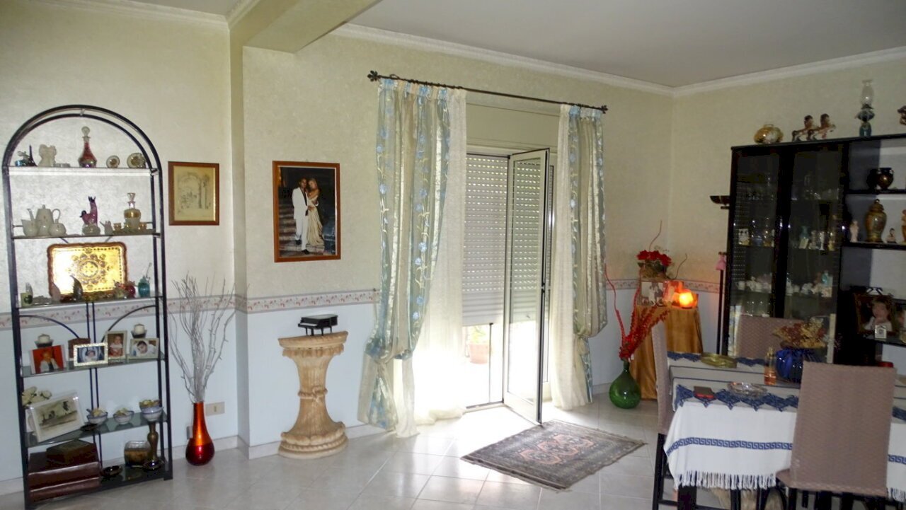 1.JPG - Quadrilocale Via Antonino Corsaro 8, Camporotondo Etneo - foto 1