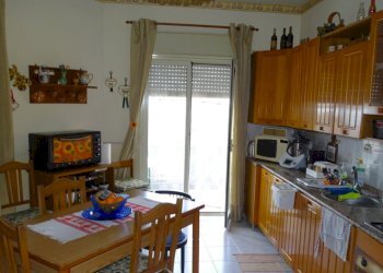 3.JPG - Quadrilocale Via Antonino Corsaro 8, Camporotondo Etneo - foto 3