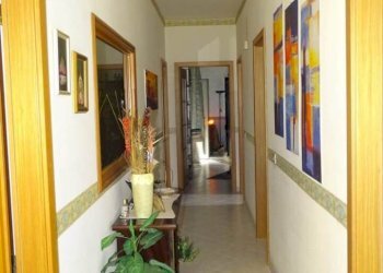 10.JPG - Quadrilocale Via Antonino Corsaro 8, Camporotondo Etneo - foto 10