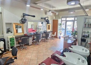 4.jpeg - Parrucchieri Uomo - Donna Via Giuseppe de Felice 25, Sant'Agata Li Battiati - foto 4