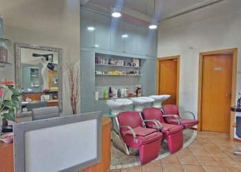 6.jpeg - Parrucchieri Uomo - Donna Via Giuseppe de Felice 25, Sant'Agata Li Battiati - foto 6
