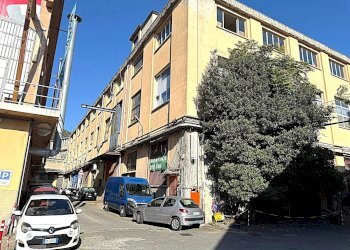 Capannone Via Borzoli, Genova (zona Sestri Ponente) - foto 2