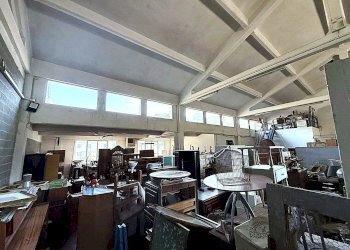 Capannone Via Borzoli, Genova (zona Sestri Ponente) - foto 25