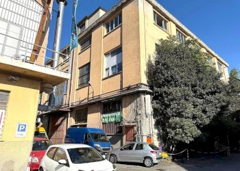 Capannone Via Borzoli, Genova (zona Sestri Ponente) - foto 3