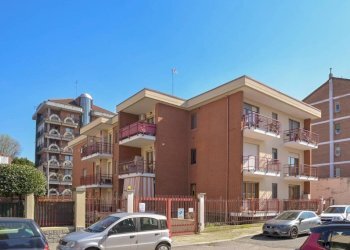 Trilocale Torino (zona Rebaudengo) - foto 7