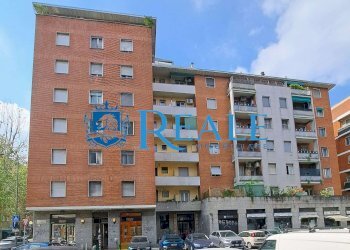 Bilocale Milano (zona Lorenteggio) - foto 1