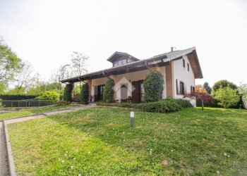 Villa Via Francesco Bertino, Lombardore - foto 2