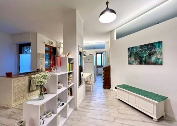 Two-room apartment Via Duca degli Abruzzi, 44, Sanremo - photo 4