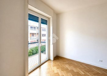 Four-room apartment Via Alfredo Cappellini, Milano (neighborhood Repubblica) - photo 12