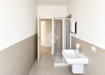 Four-room apartment Via Alfredo Cappellini, Milano (neighborhood Repubblica) - photo 27