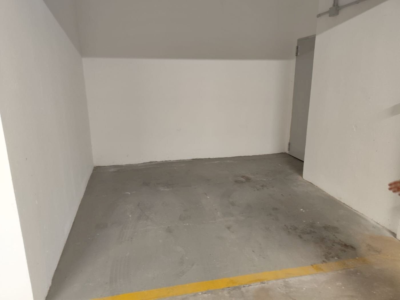 Parking space Piazza Carignano, Genova (neighborhood Carignano) - photo 1