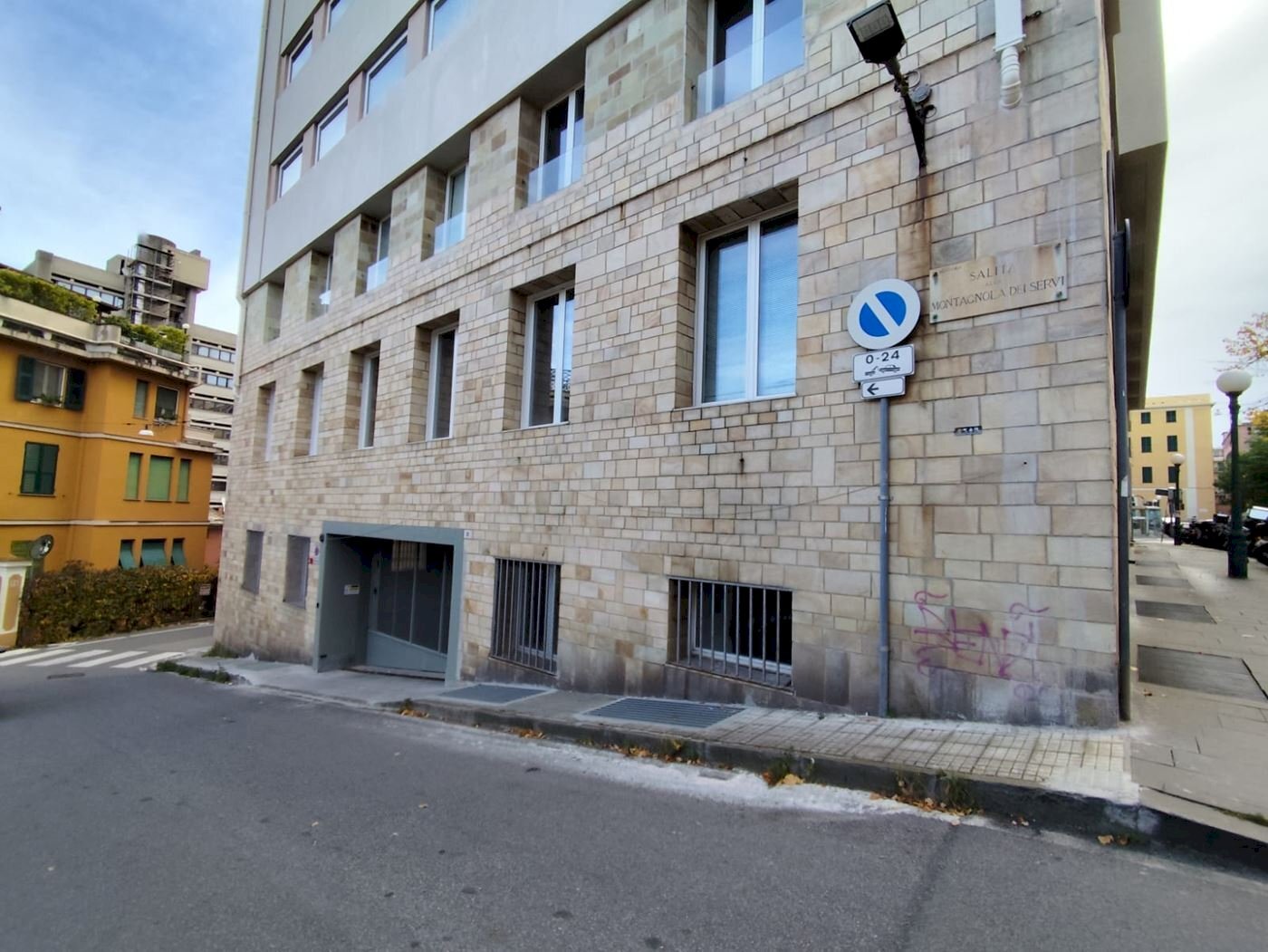 Parking space Piazza Carignano, Genova (neighborhood Carignano) - photo 3