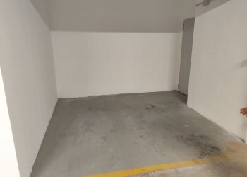 Posto Auto Piazza Carignano, Genova (zona Carignano) - foto 1