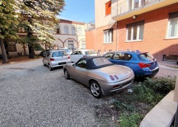 Posto Auto Via San Vitale, 40, Bologna (zona Centro Storico) - foto 3