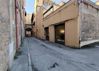 Posto Auto Via San Vitale, 40, Bologna (zona Centro Storico) - foto 9