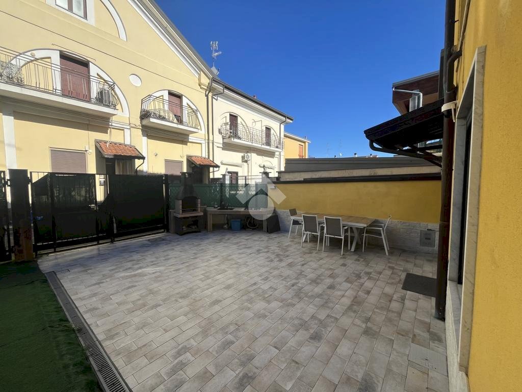 Trilocale casa indipendente Via Garavaglia, Bareggio - foto 2