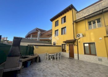 Trilocale casa indipendente Via Garavaglia, Bareggio - foto 1