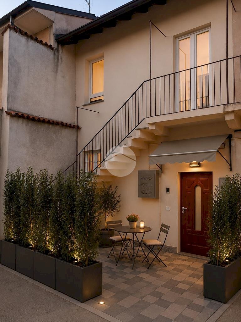 Rustic Via Roma, Magenta - photo 1