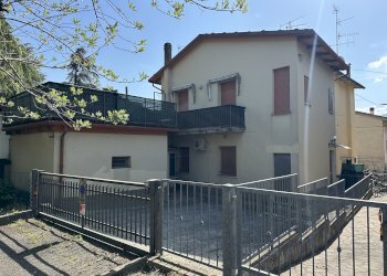 Facciata - Terratetto - Terracielo Via rio mescola, 10, Borgo Tossignano - foto 1