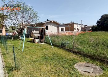 Foto 14 - Trilocale Via della Resistenza Fiumicello
 
5, Fiumicello Villa Vicentina - foto 14