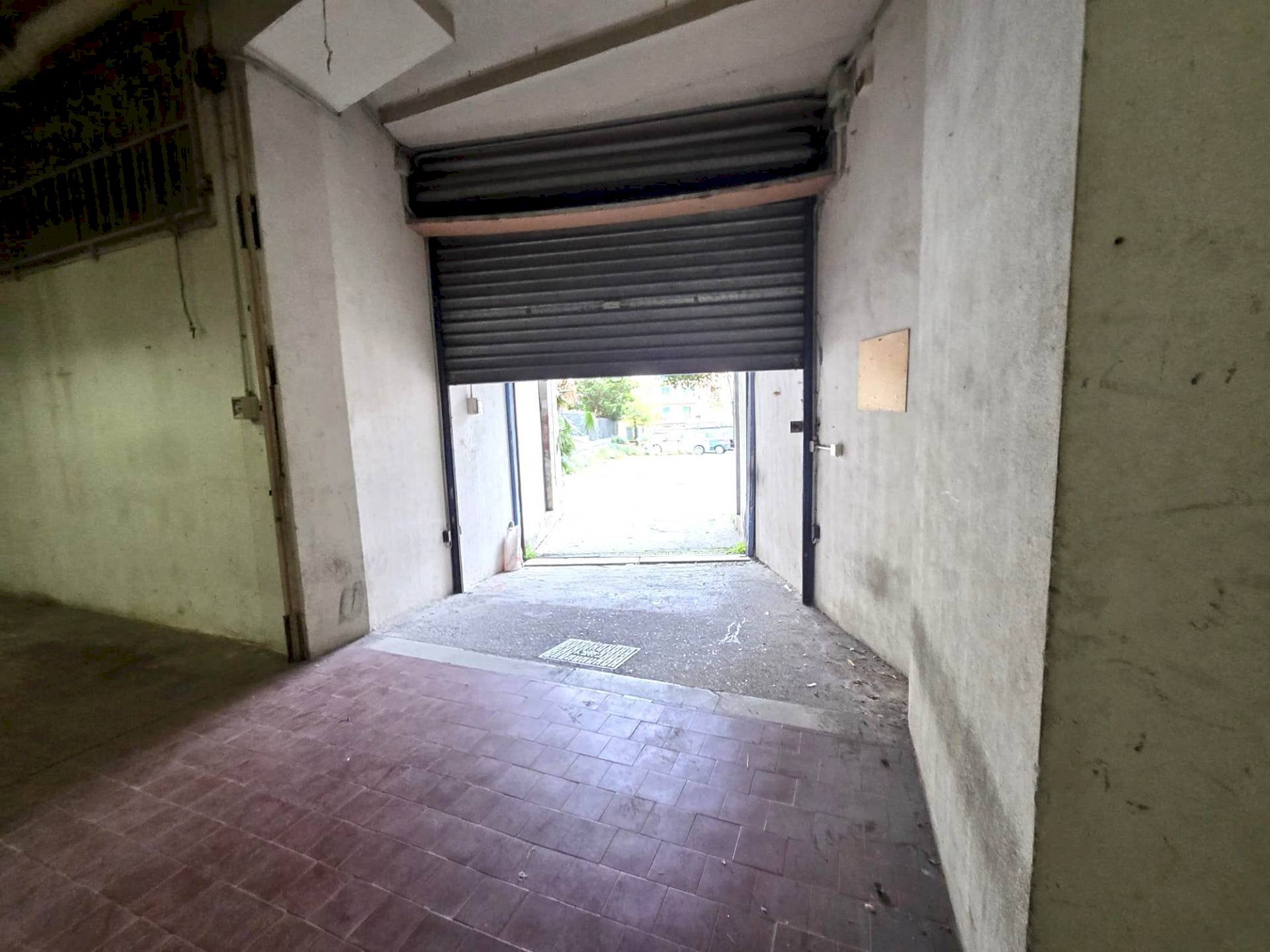 Foto 2 - Warehouse VIA MURTOLA
 
69 R, Genova - photo 2