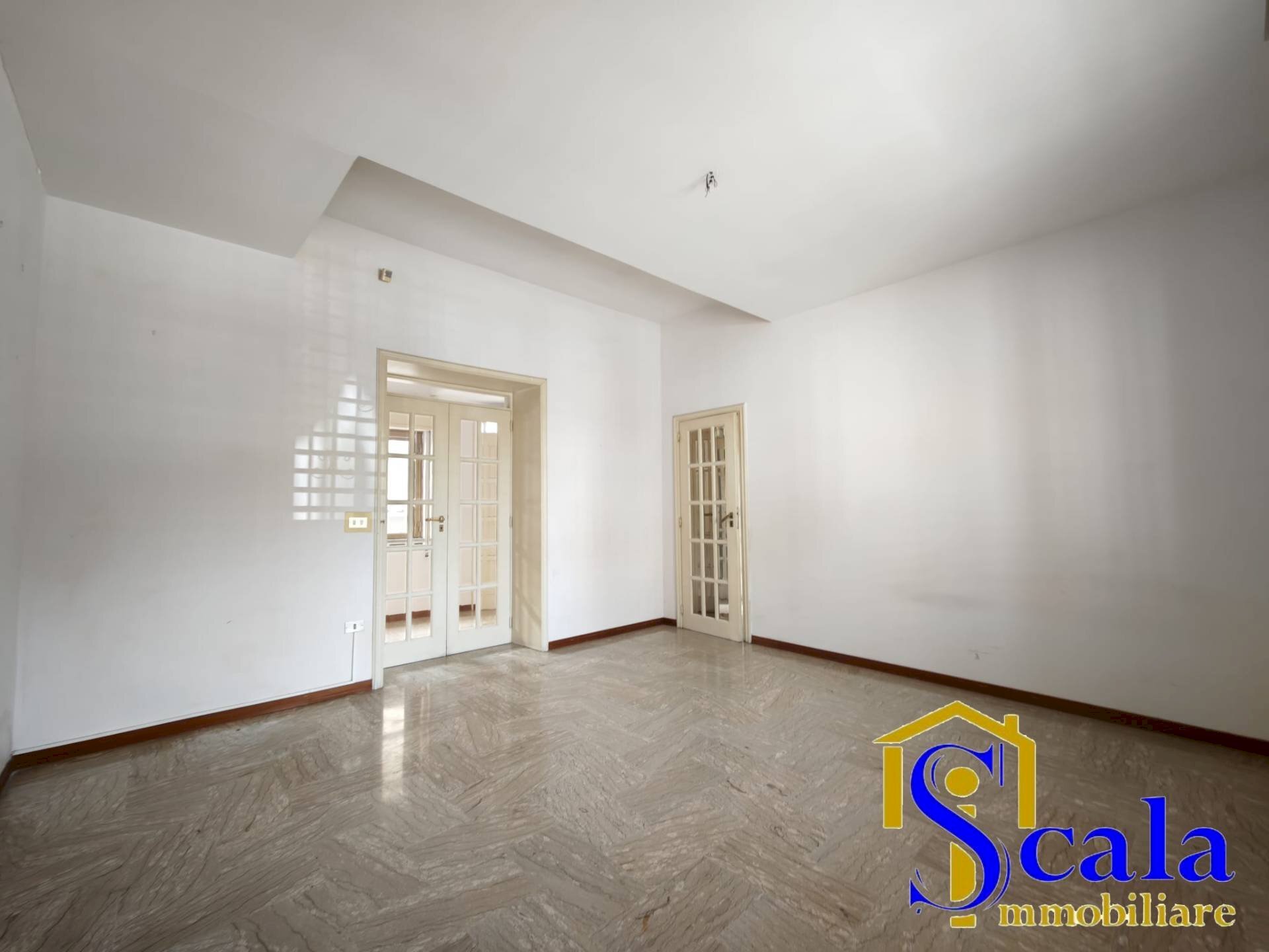 Foto 3 - Four-room apartment via alcide de gasperi, Curti - photo 3