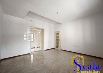 Foto 3 - Four-room apartment via alcide de gasperi, Curti - photo 3