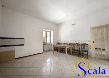 Foto 5 - Four-room apartment via alcide de gasperi, Curti - photo 5