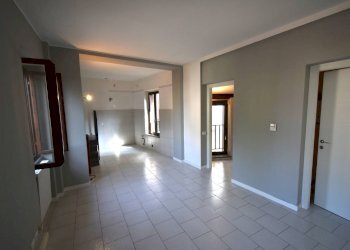 Foto 4 - Appartamento Via Garibaldi
 
5, Bernareggio - foto 4