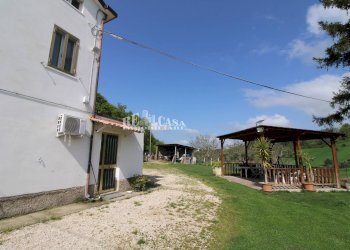 Foto 2 - Casa indipendente contrada Castagneto
 
10, Montegiorgio - foto 2