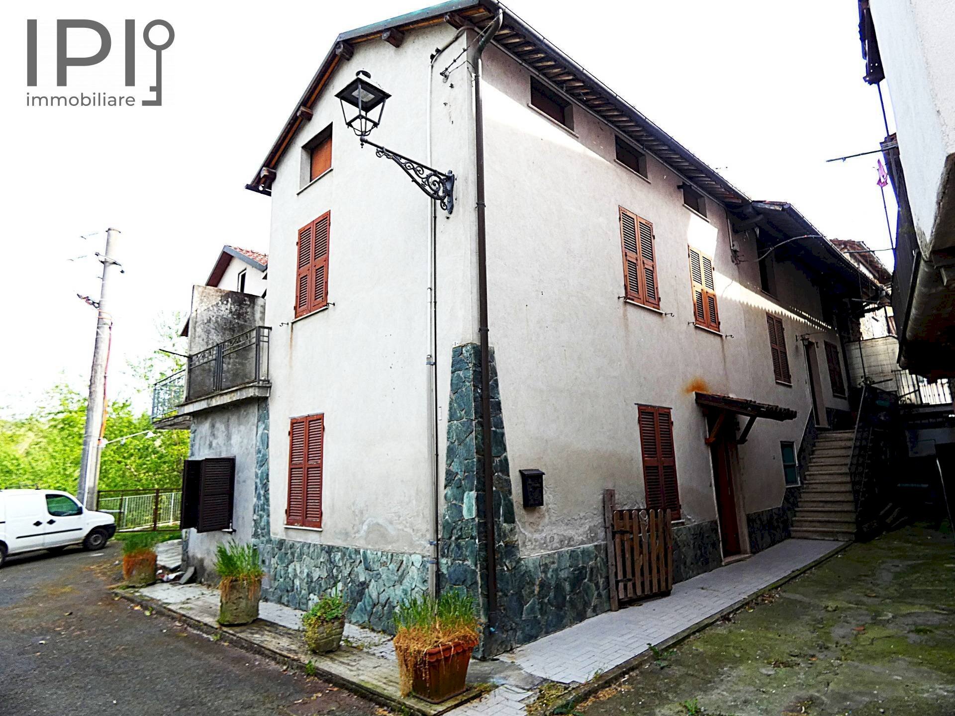 Foto 2 - Casa indipendente piazza castello
 
30, Visone - foto 2