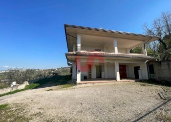 Foto 2 - Casa indipendente Via Giovanni XXIII, Benevento - foto 2