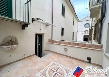 Foto 1 - Appartamento VIA PIETRO GIANNONE
 
123, Fondi - foto 1