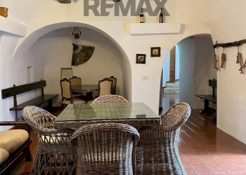 Soggiorno - Baita Strada Provinciale Locorotondo-Cisternino
 
SNC, Locorotondo - foto 7