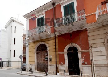 Edificio all\'aperto - Trilocale Via Lanza
 
72, Triggiano - foto 1